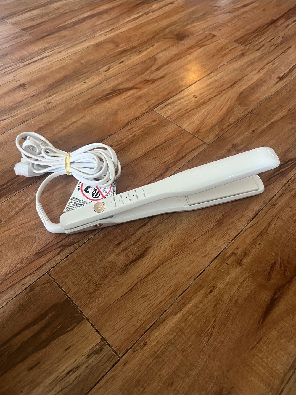 T3 Single Pass 1” Ceramic Hair Straightener
